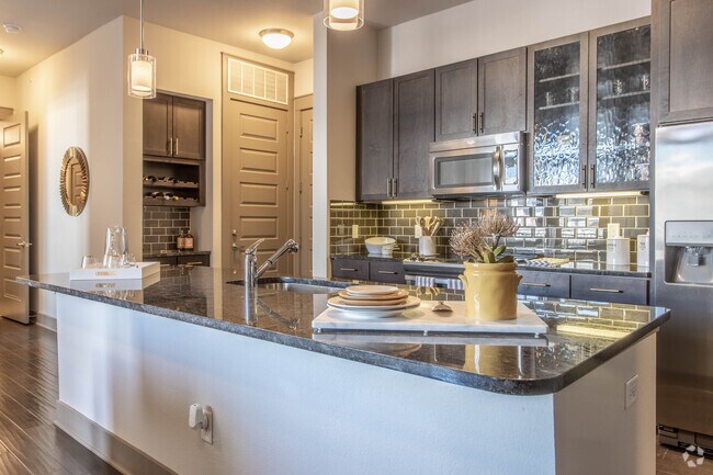 2 BR, 2 BA - 1222 SF
