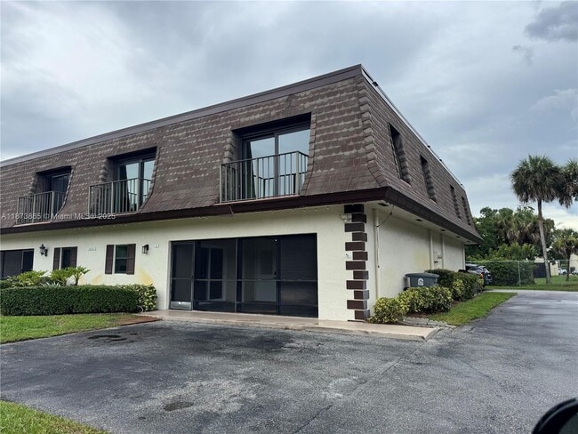 Building Photo - 9450 SW 61st Way Rental