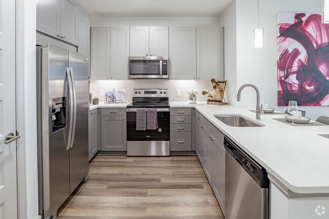 Building Photo - Spacious Living with 1 Month Free Rent Unit ASCG2 Rental