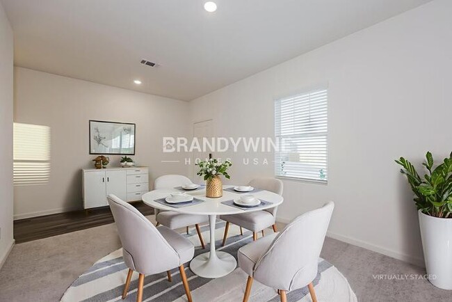 Photo - 8301 Sniptoe Dr