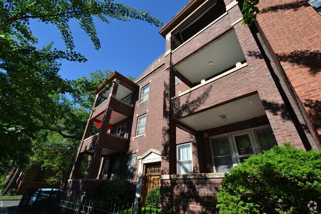 Building Photo - 3765 N Lakewood Ave Rental