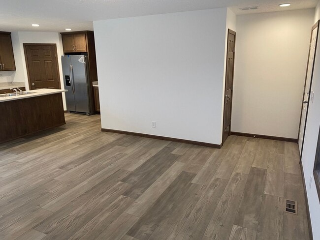 Photo - 3 Bedroom House in McLean!