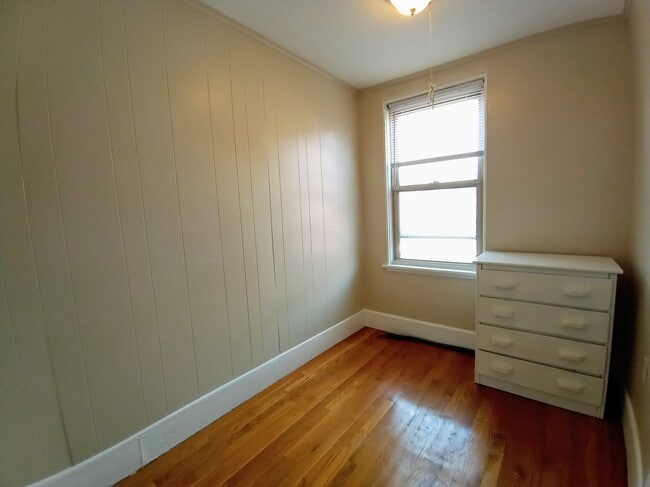 Photo - 18 Parmenter St Unit 1