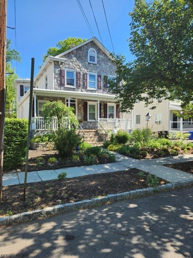 Photo - 37 Maple St