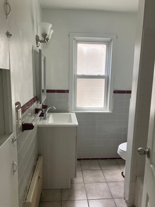 Photo - 23850 Dormont Ave