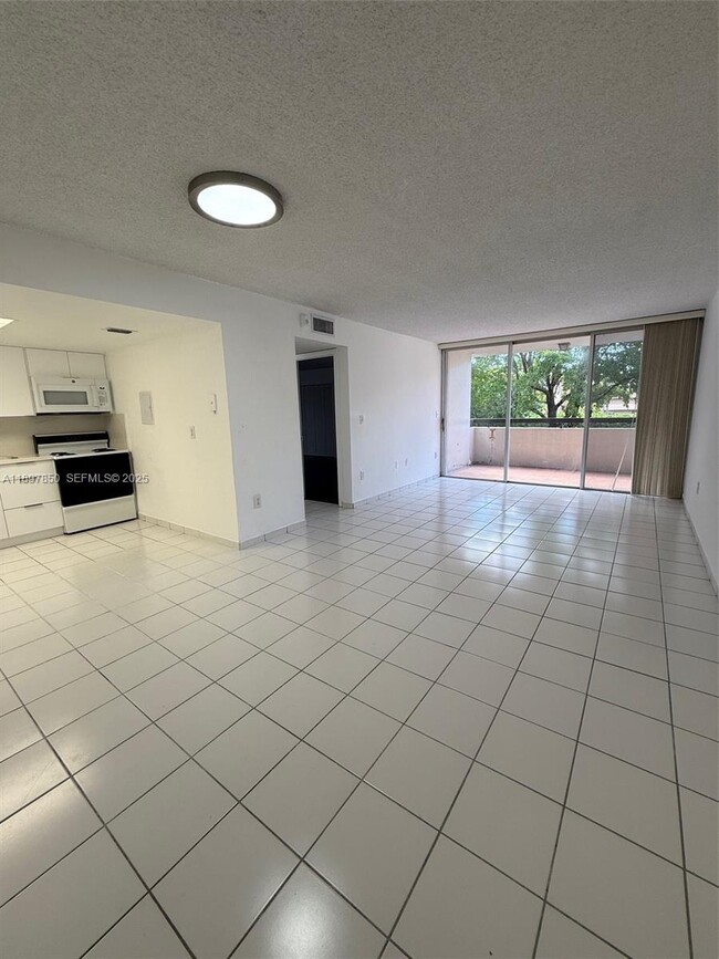 Building Photo - 802 NW 87th Ave Unit 217