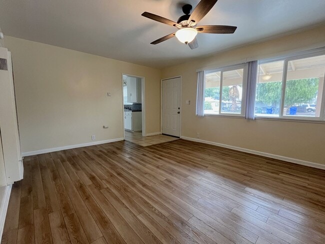 Photo - 32037-32041 Avenue E Unit 32041