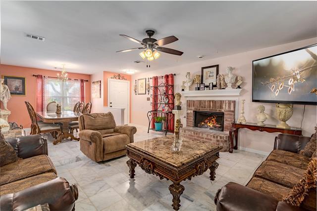 Photo - 2011 Wisteria Way