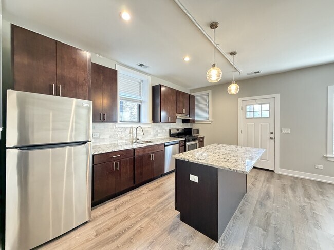 Photo - 1124 Maple Ave Unidad J09W