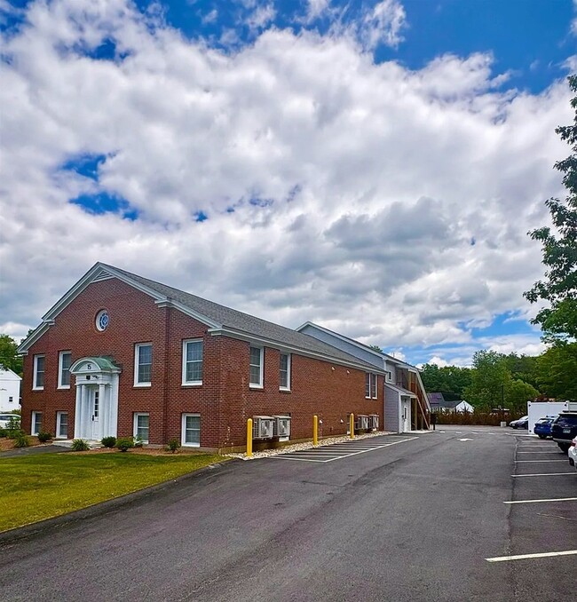 15 Mountain Rd Unit 104