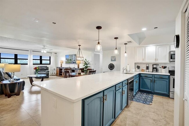 Photo - 3200 Port Royale Dr N Unit 809