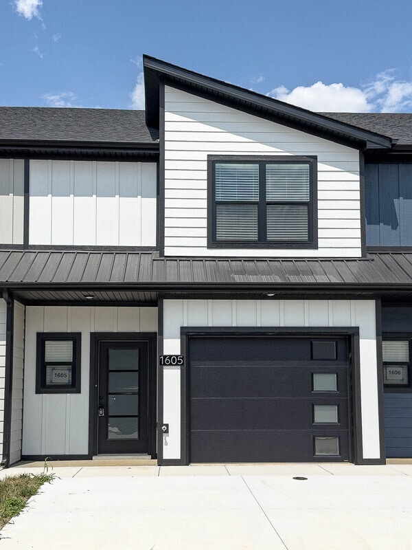 Building Photo - 1605 Jonathan Wade Cir Rental