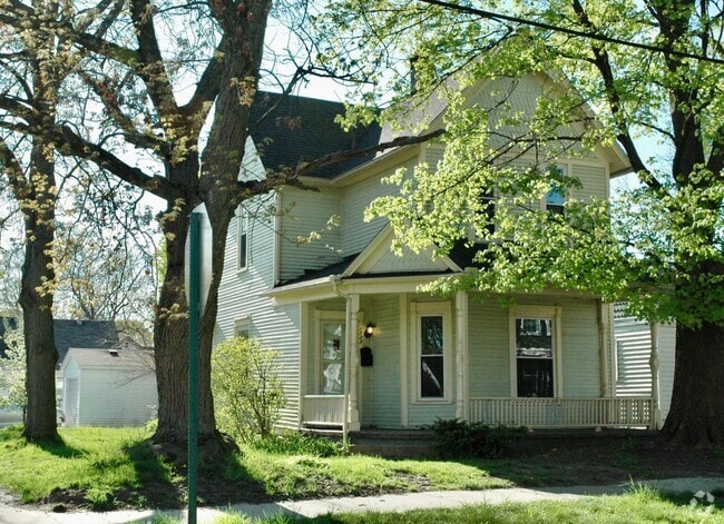 Building Photo - 1335 Ashland Ave NE Rental