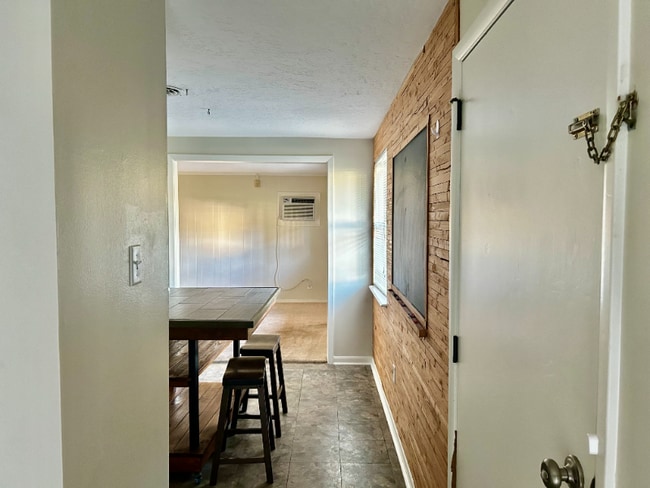 Photo - 1115 N Texas St