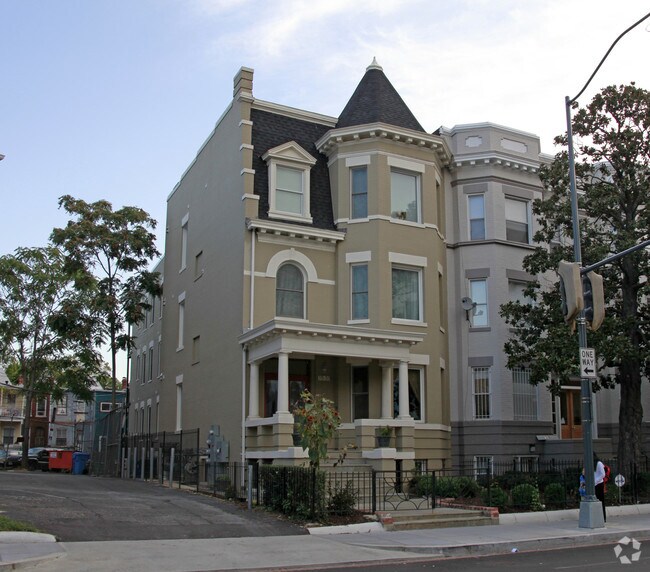 Photo - 1531 Park Rd NW