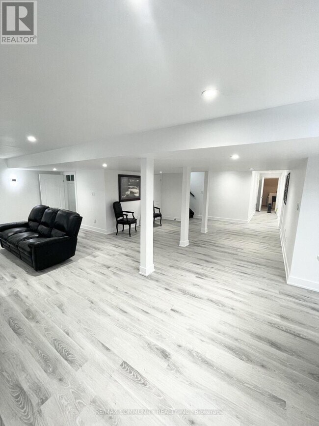 Photo - 103 Bartsview Cir