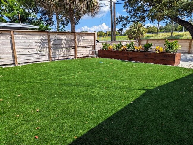 Photo - 3200 22nd St N