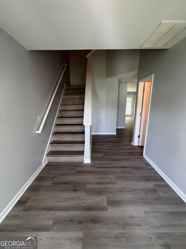 Photo - 7279 Laurel Creek Dr