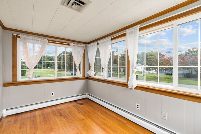 Photo - Charming 2-bedroom ranch.