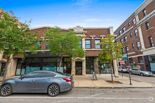 Building Photo - 1136 W Wilson Ave Rental