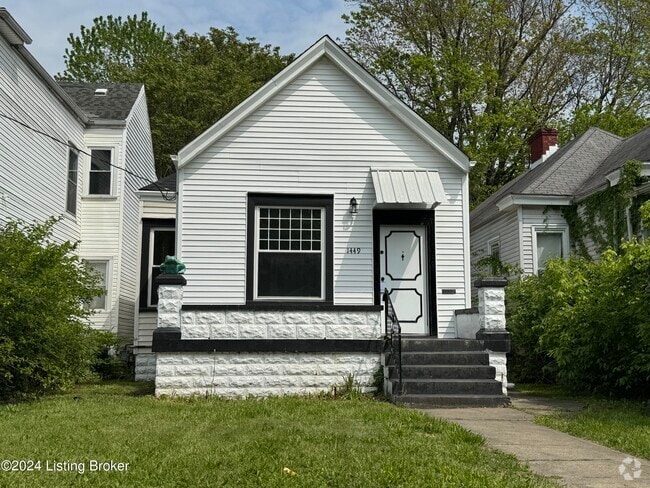 Building Photo - 1449 Beech St Rental