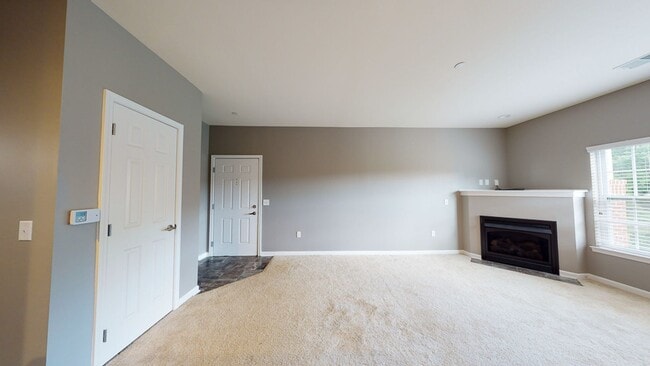 Photo - Second Floor Front Facing 2 Bedroom in a G...