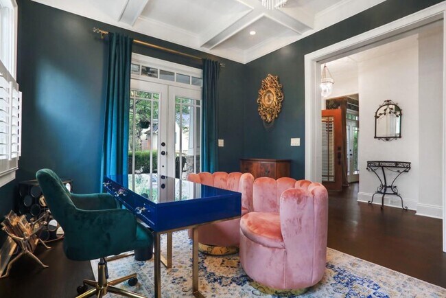 Photo - 175 Sampson St NE