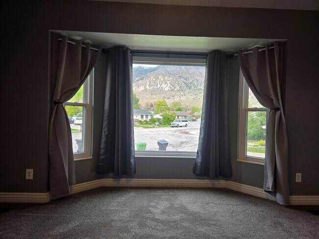 Mountain View from living room - 315 W 750 N