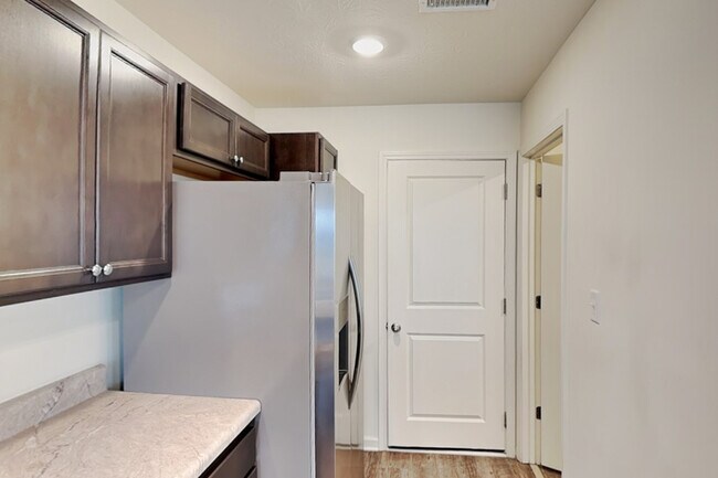 Photo - 2835 Strauss Ln