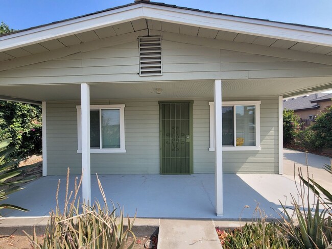 Nice Single-Story 2-Bedroom House in Colton! - Nice Single-Story 2-Bedroom House in Colton!