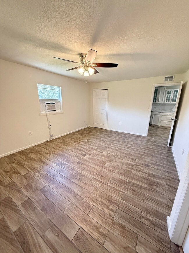 Photo - 425 N 26th St