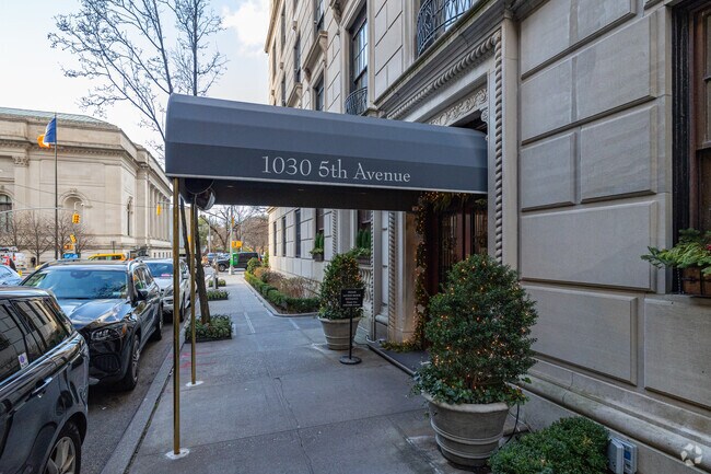 Photo - 1030 Fifth Ave