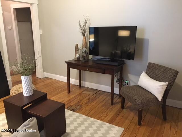 Photo - 3903 Kennison Ave