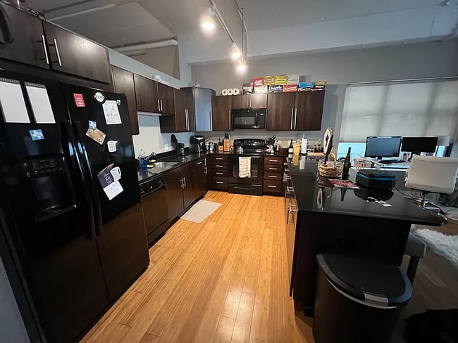 Photo - 1 bedroom in Chicago IL 60611 Unit 201