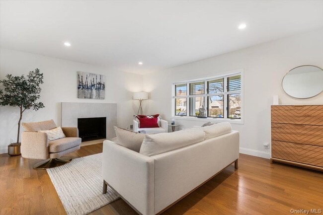 Photo - 34 Tuckahoe Ave