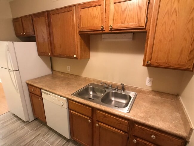 Photo - 10612 Middleground Rd Apartment