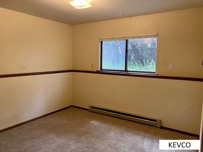 Photo - 622 Endicott St