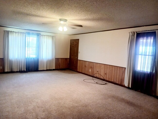 Photo - 600 Paw Paw Rd