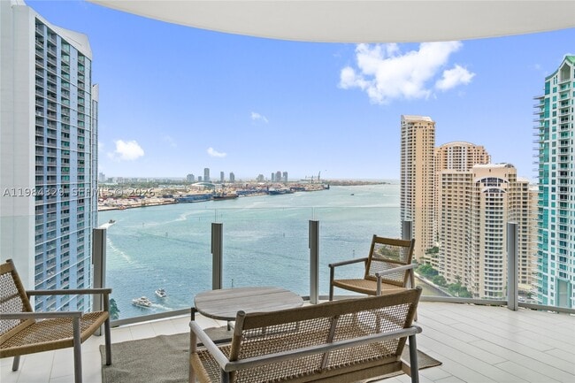 Building Photo - 300 Biscayne Blvd Unit 2601E