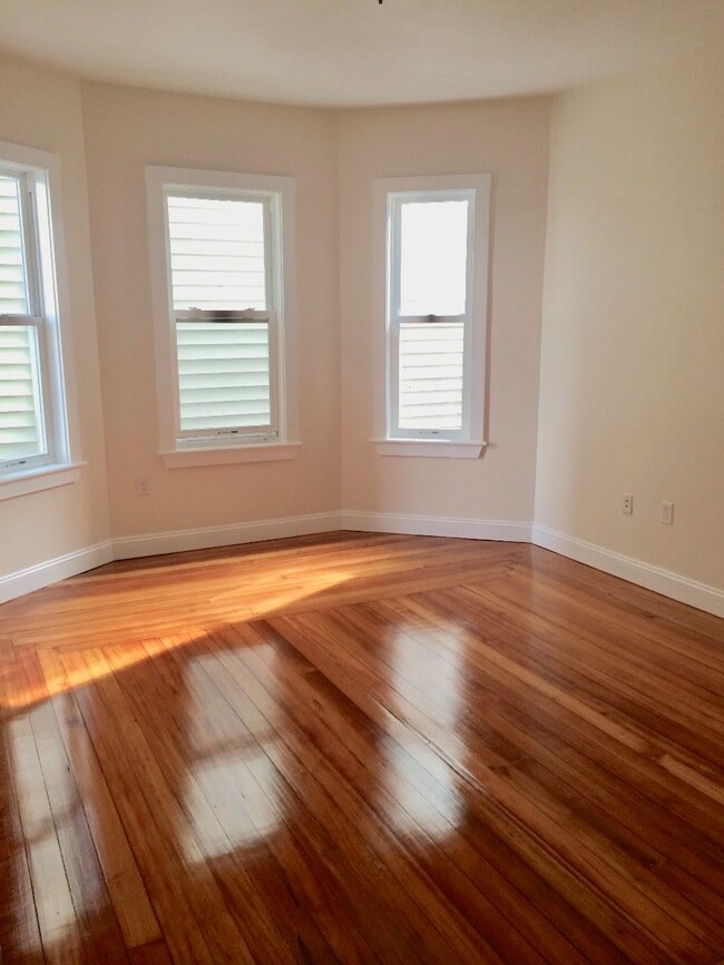 Photo - 1085 Dorchester Ave Unit 3