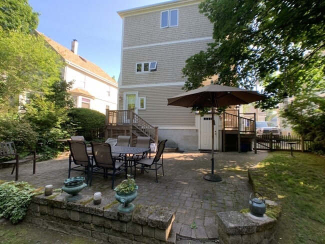 Photo - 7 Brooks Ave