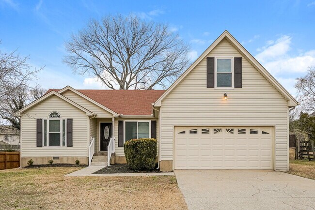 Building Photo - 411 Randall Ln