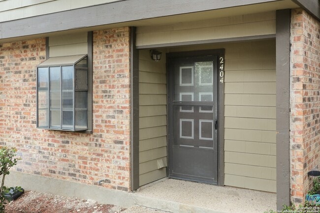 Building Photo - 11815 Vance Jackson Rd