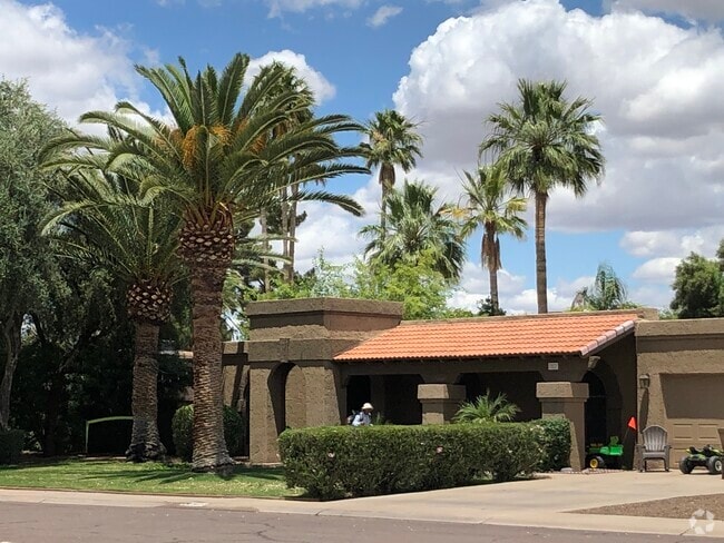 Building Photo - 7012 E Redfield Rd Rental