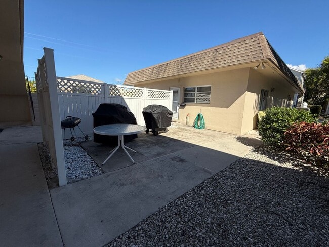 Freshly Remodeled - 1 Bedroom Unfurnished ... - Freshly Remodeled - 1 Bedroom Unfurnished ... Casa