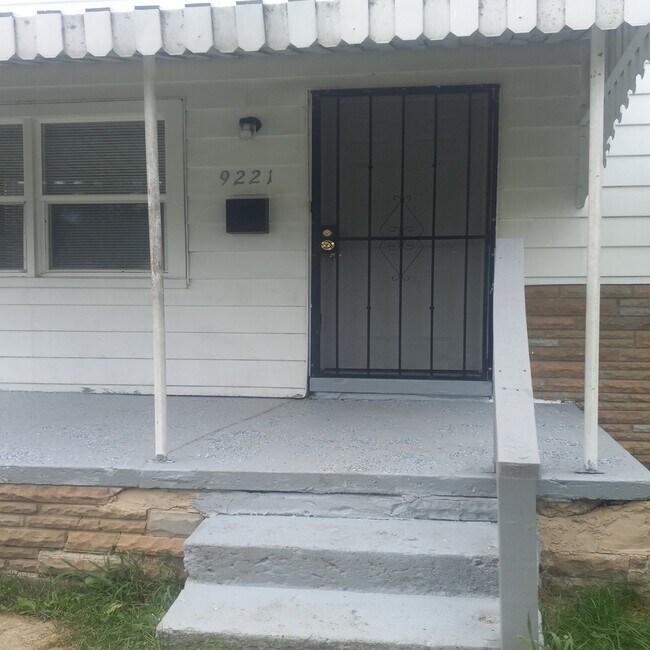 Photo - 9221 Burt Rd