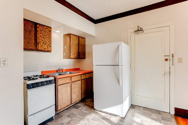 Lakesbury Apartments