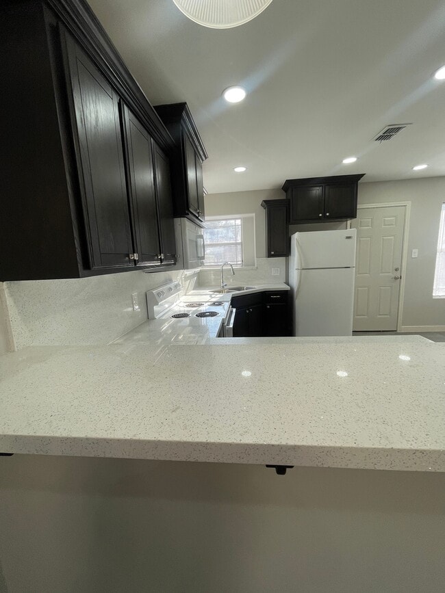 Photo - 404 E 2nd St Unit D