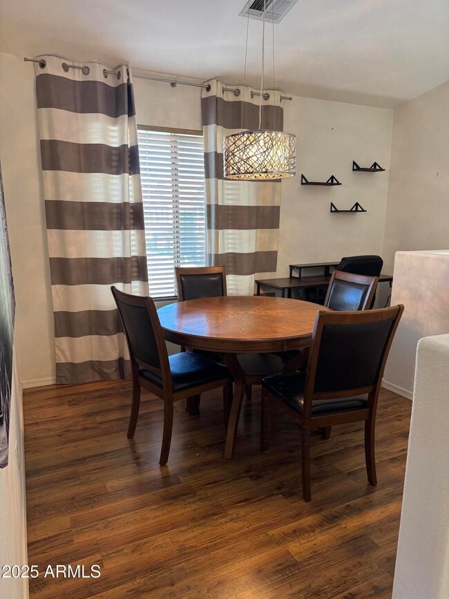 Building Photo - 2725 E Mine Creek Rd