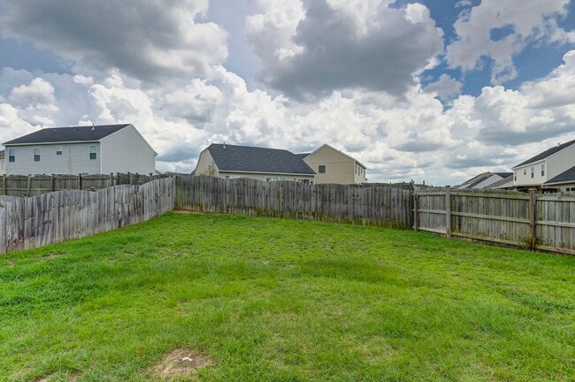 Photo - 3 bedroom 2 bath home for rent!